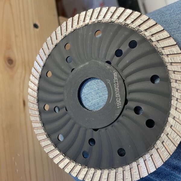 Gyémántvágó korong fekete 115mm