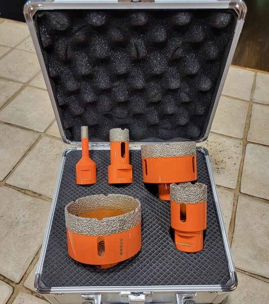 Gyémántszerszám készletek alumínium kofferben